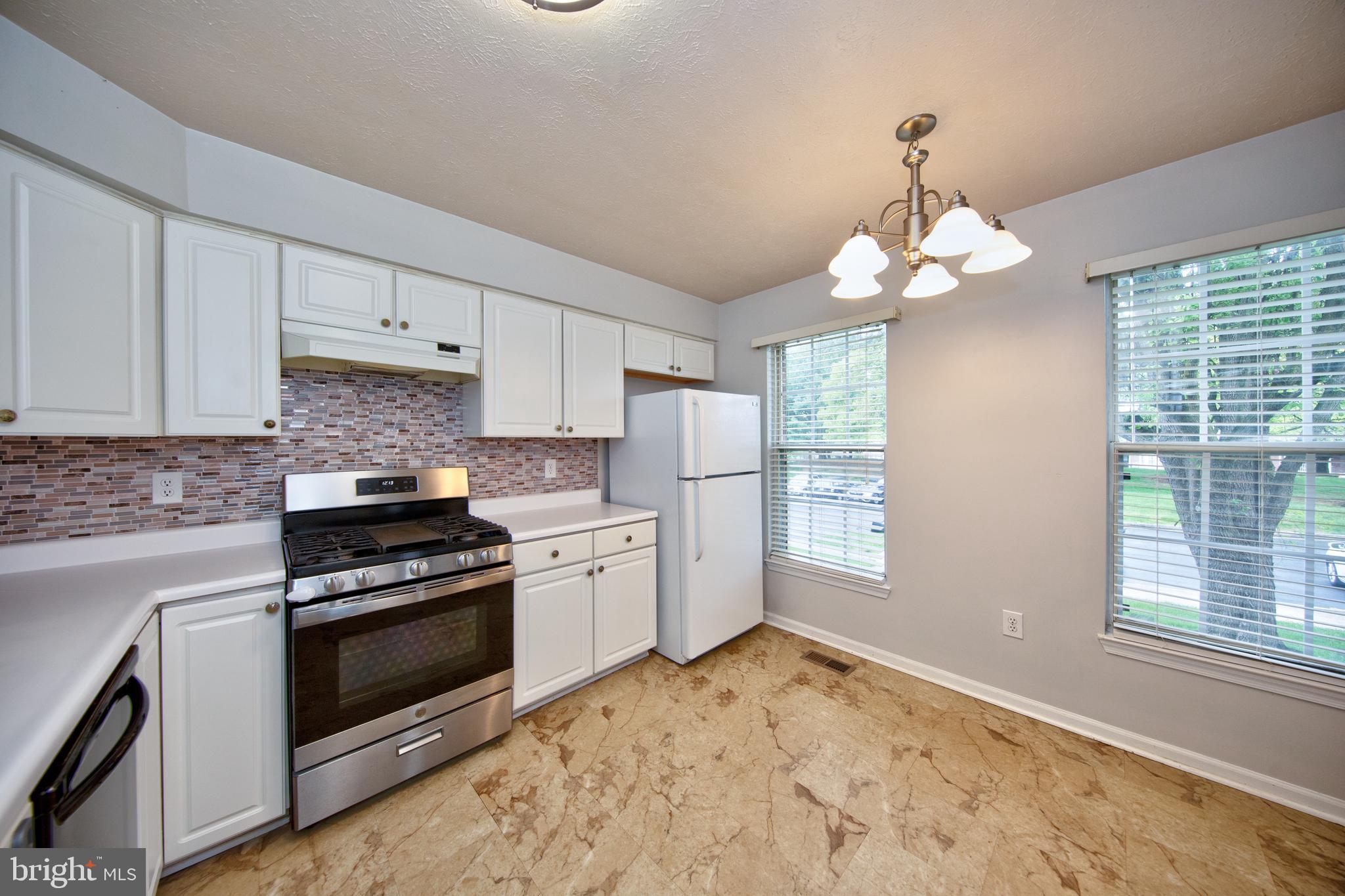 COUNTRY WALK - Residential Lease