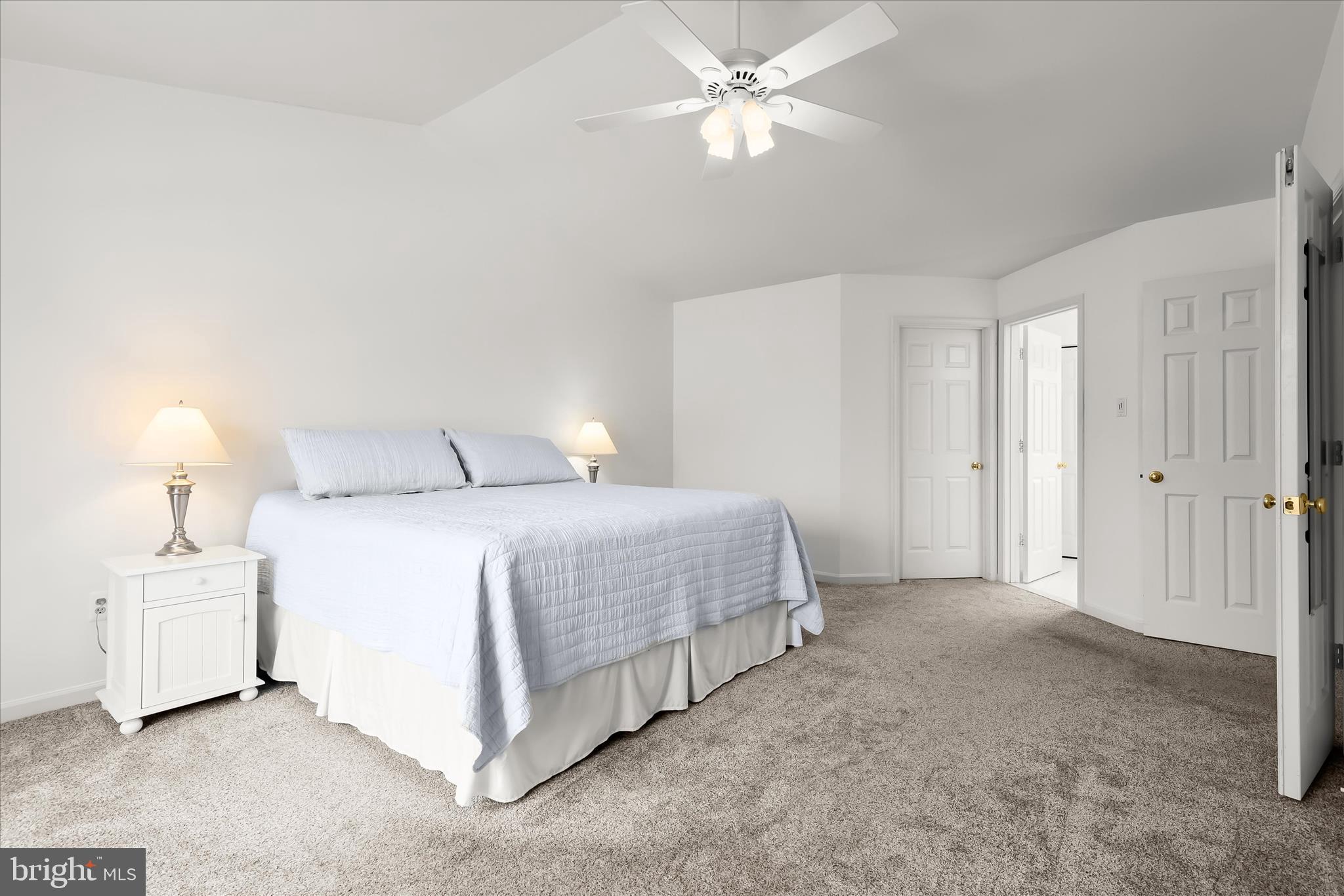 HAWK RIDGE FARM - Residential