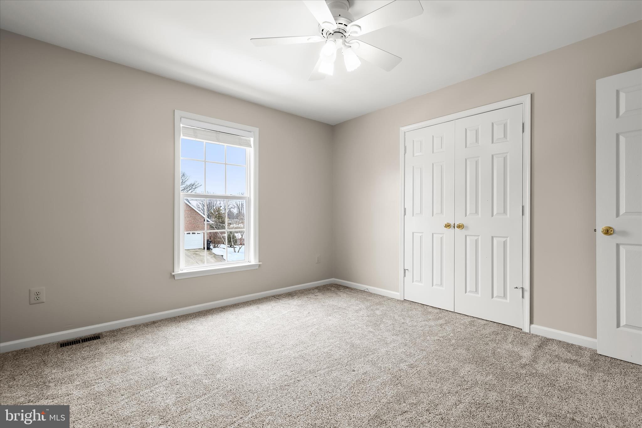 HAWK RIDGE FARM - Residential