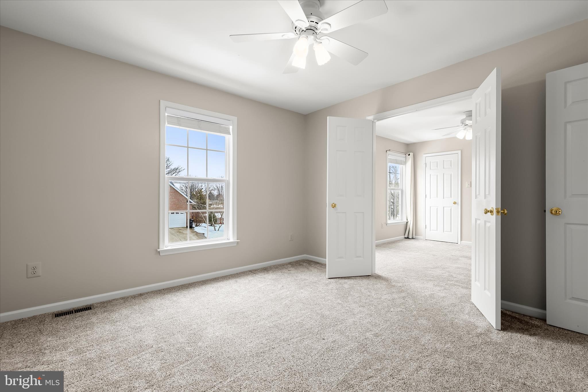 HAWK RIDGE FARM - Residential