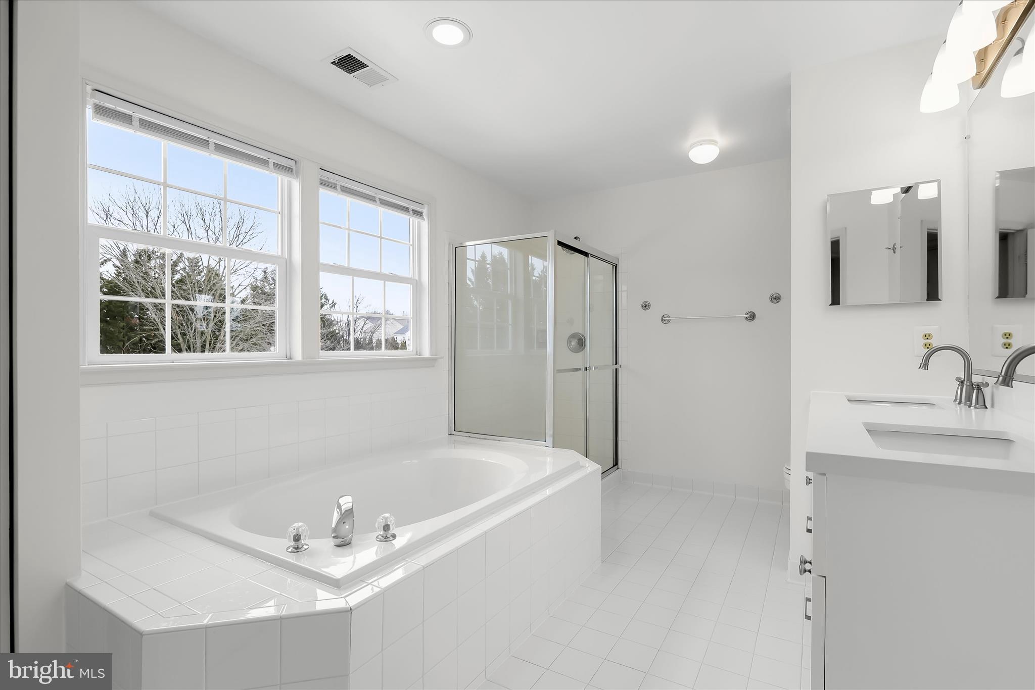 HAWK RIDGE FARM - Residential