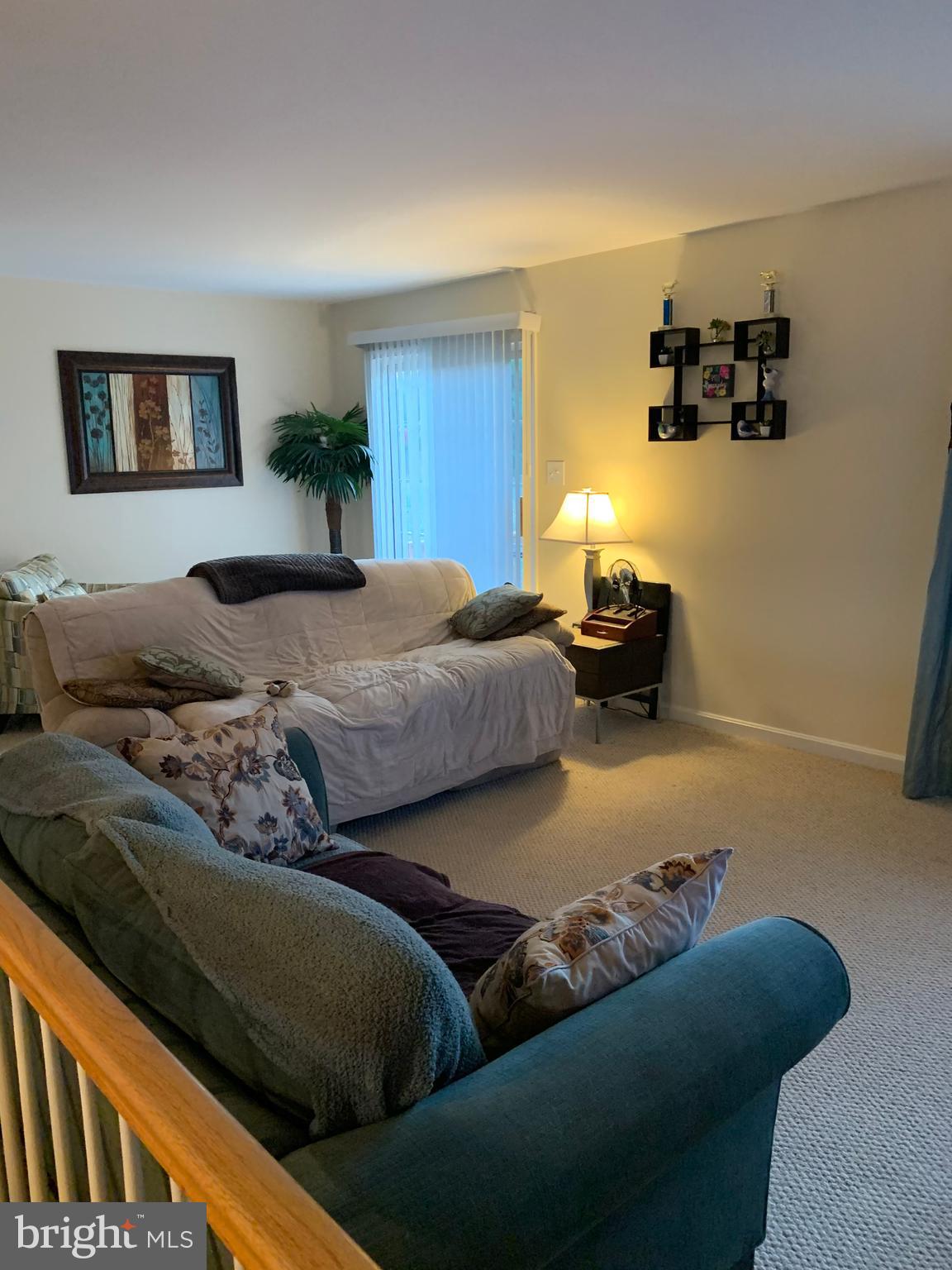 SPRING KNOLL - Residential Lease