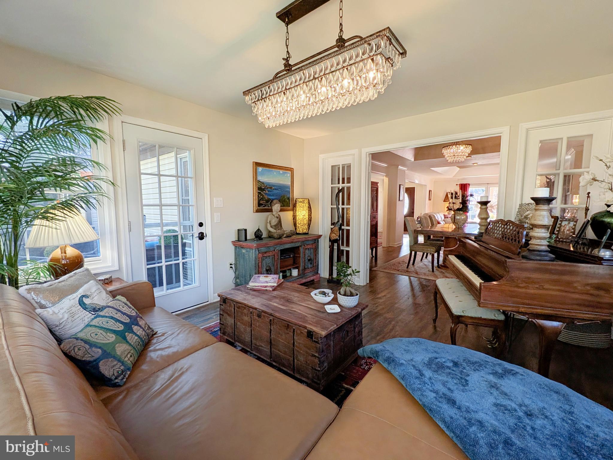 WORMANS MILL - Residential