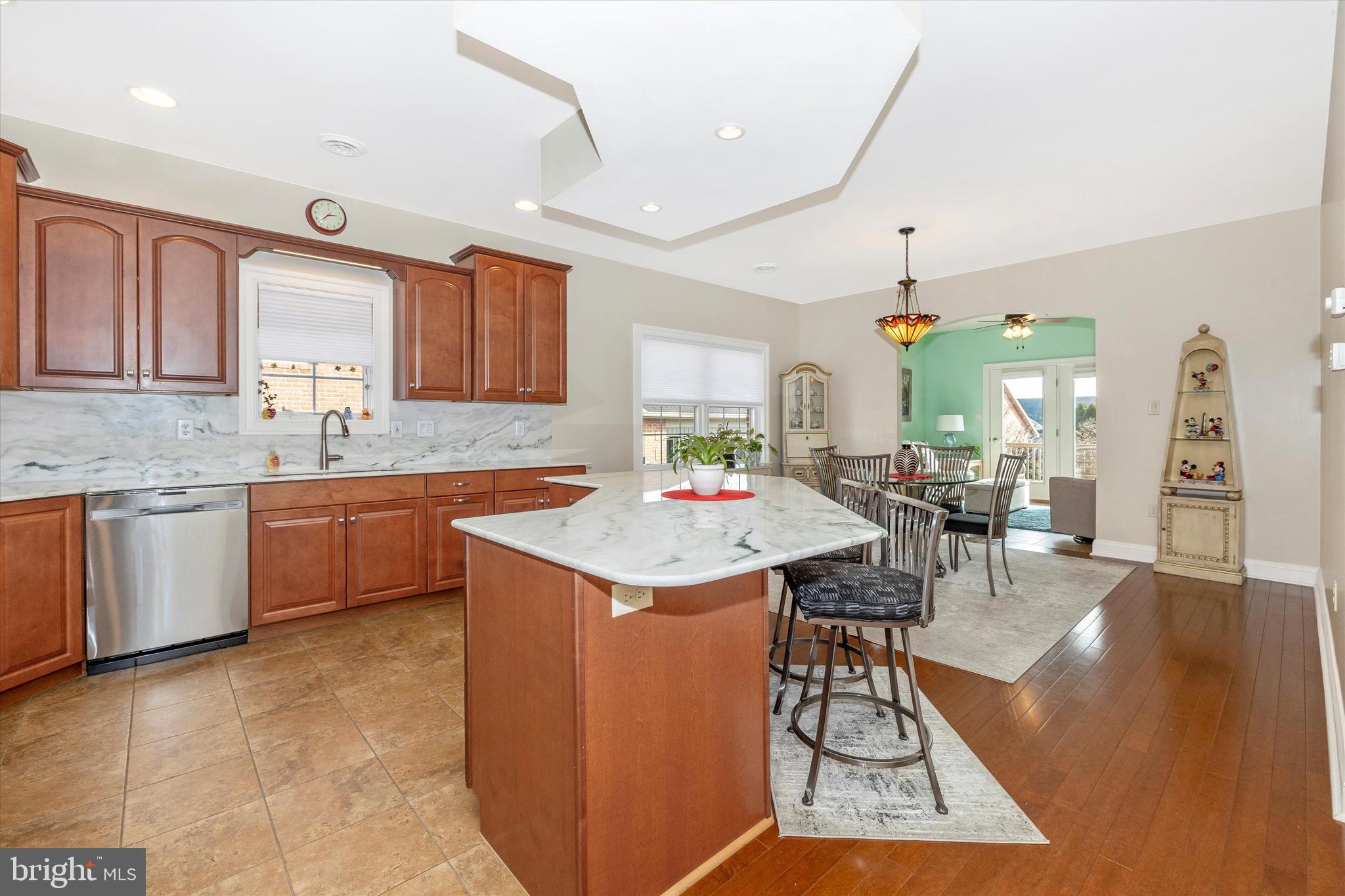 EMERALD POINTE - Residential