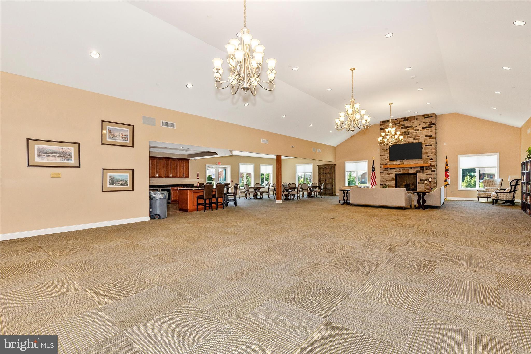 EMERALD POINTE - Residential