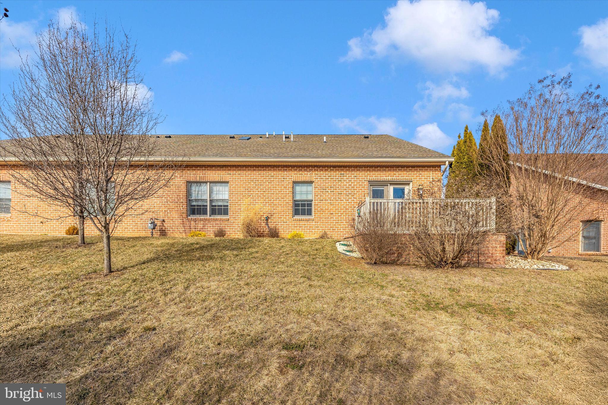 EMERALD POINTE - Residential