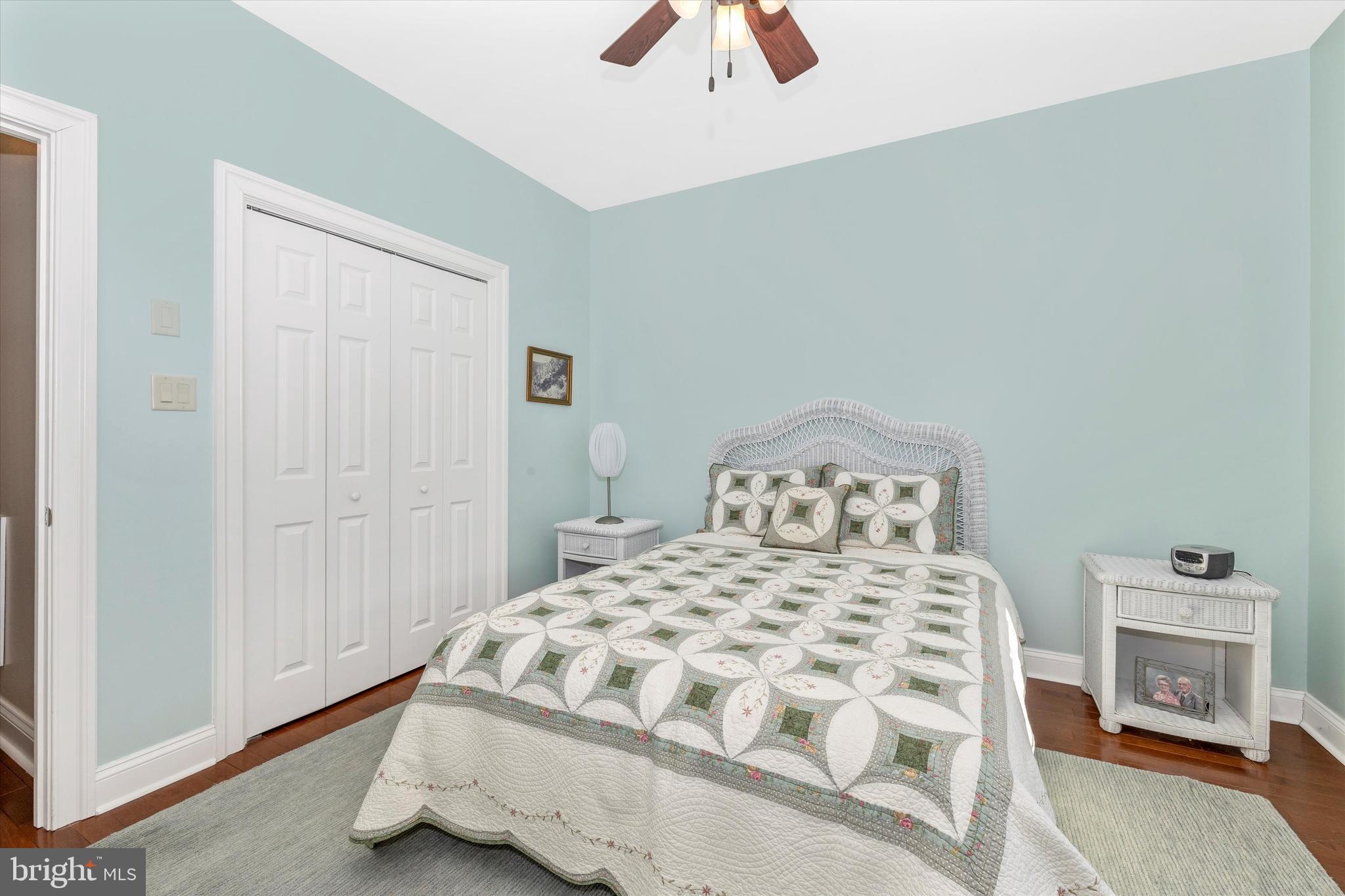 EMERALD POINTE - Residential