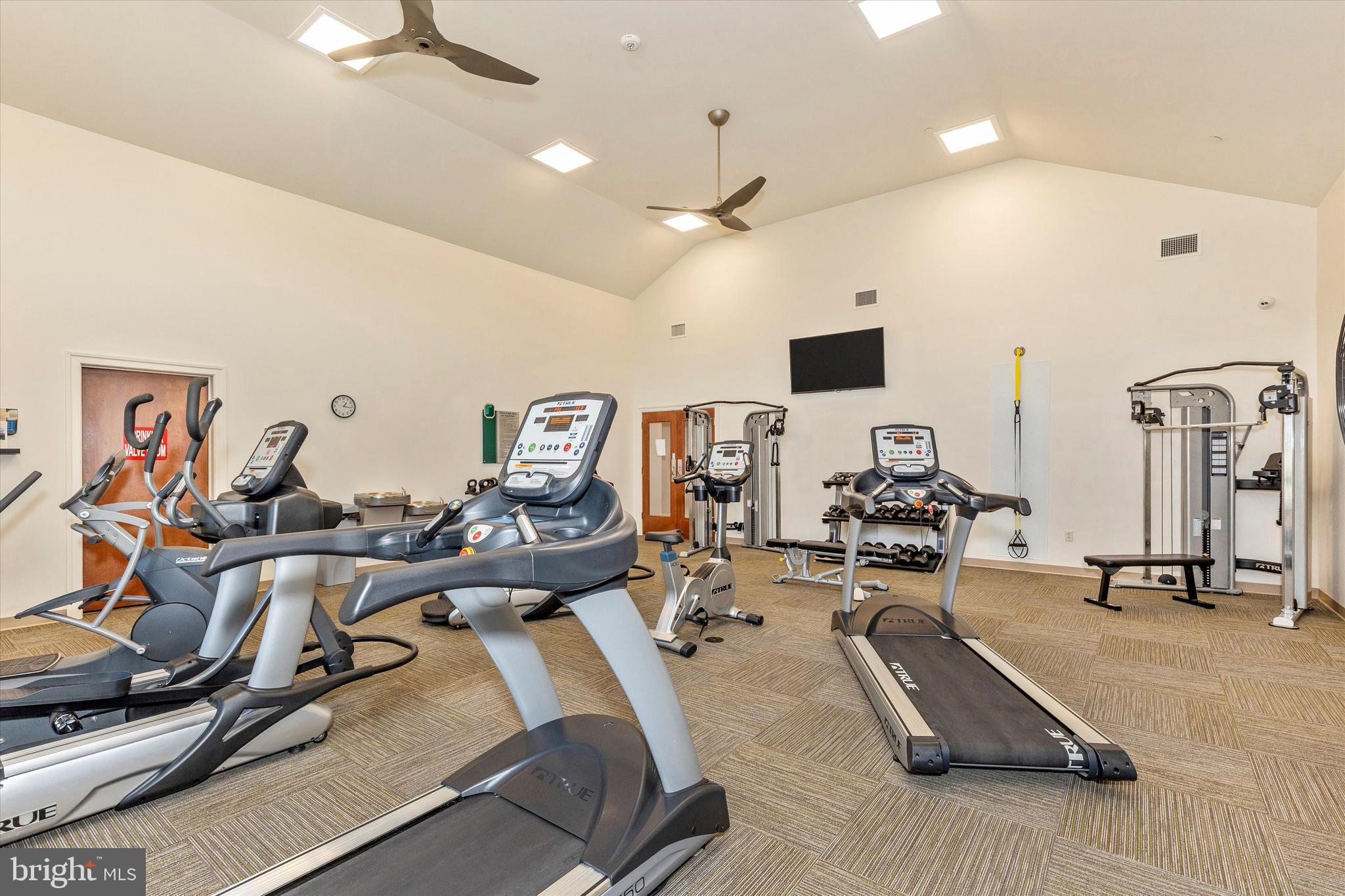 EMERALD POINTE - Residential