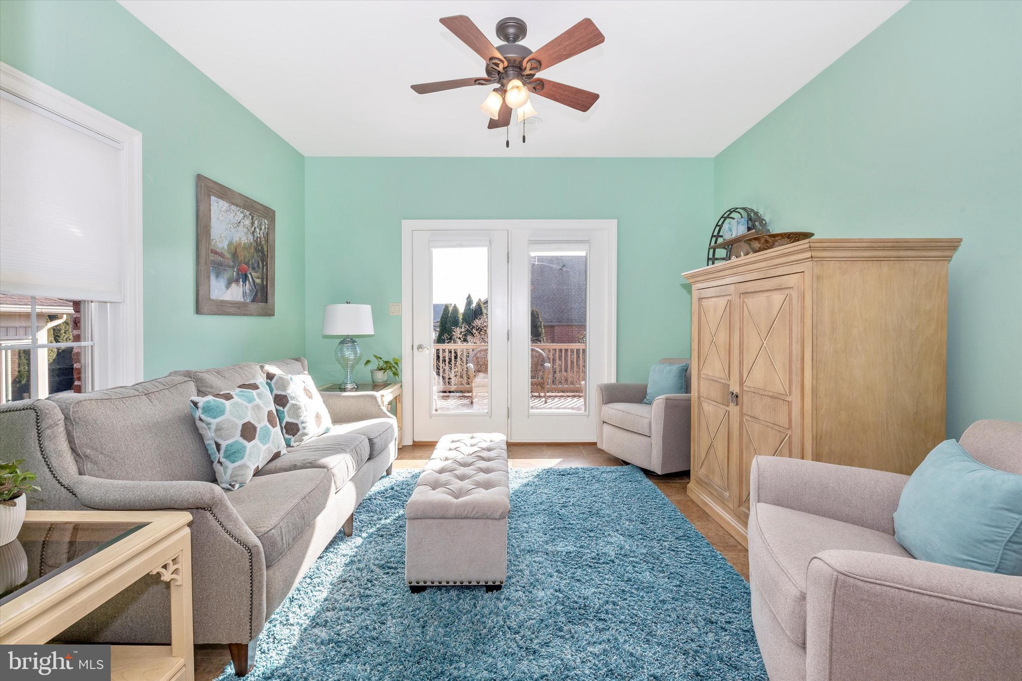 EMERALD POINTE - Residential