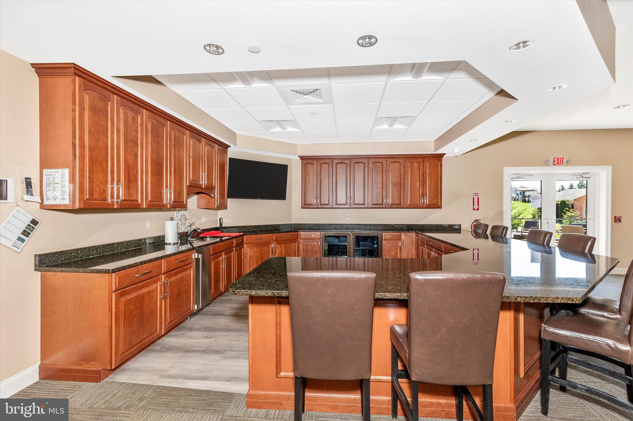 EMERALD POINTE - Residential