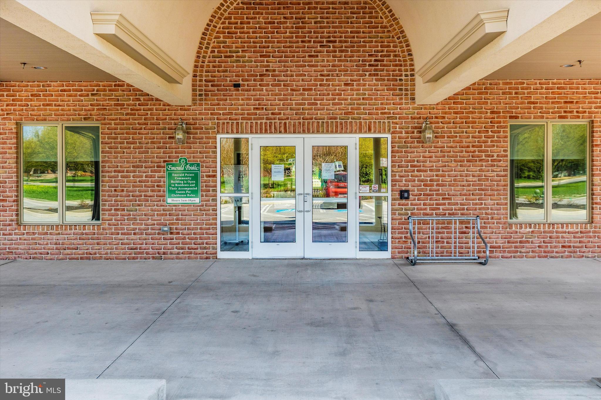 EMERALD POINTE - Residential