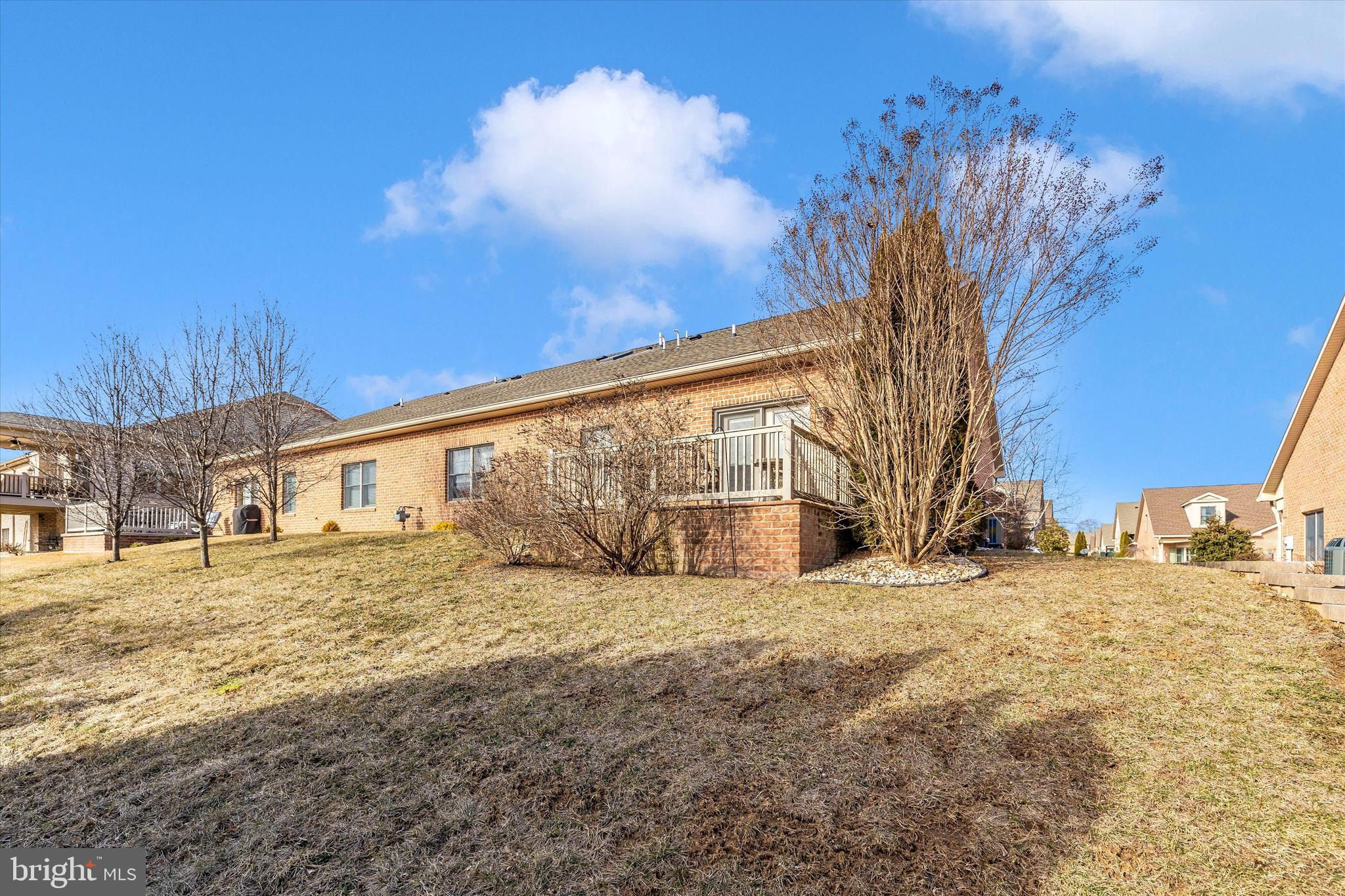 EMERALD POINTE - Residential