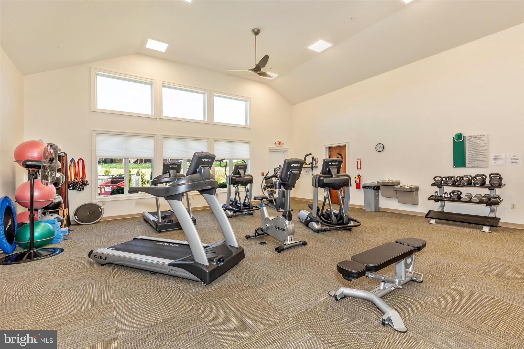 EMERALD POINTE - Residential