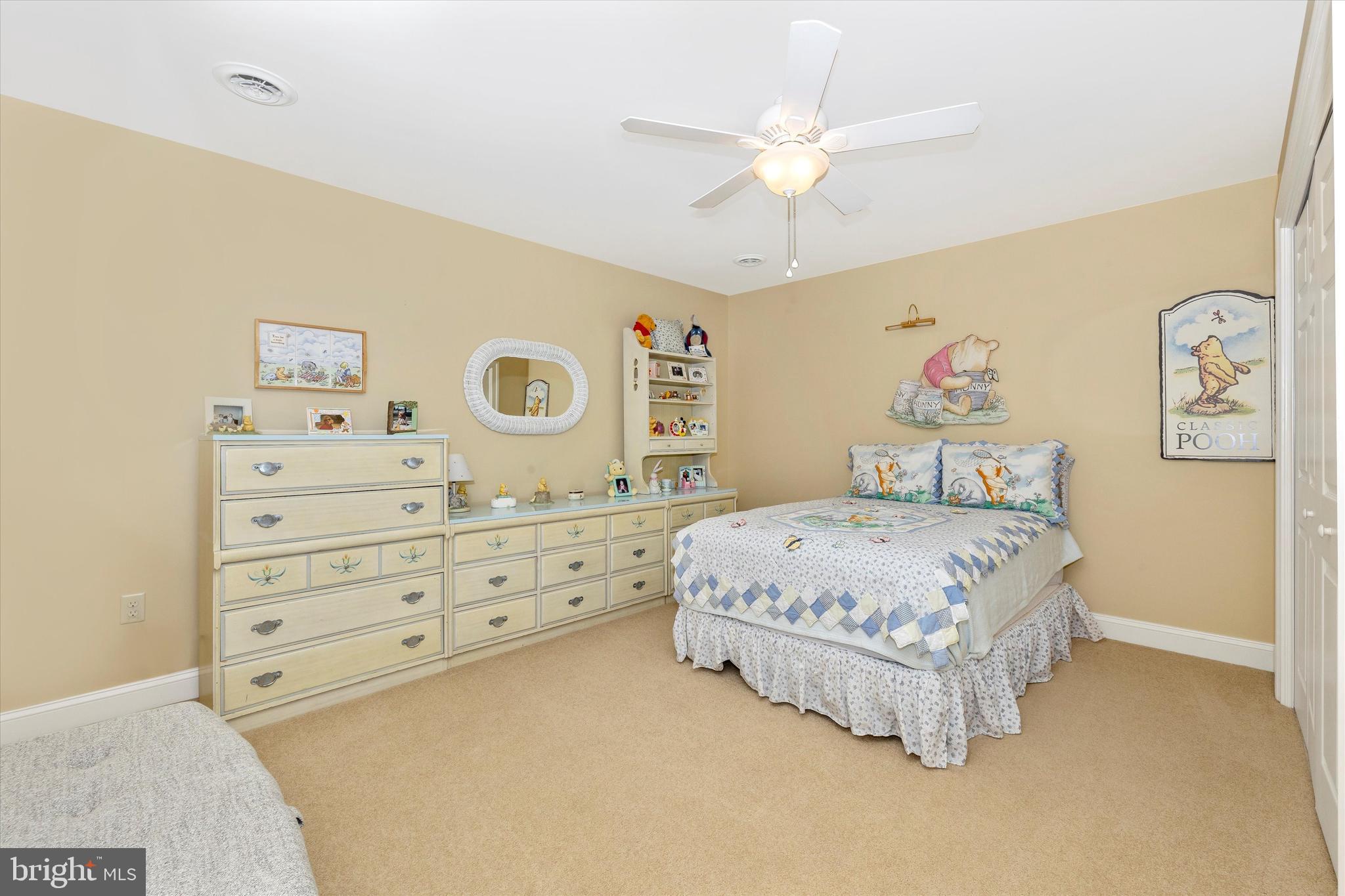 EMERALD POINTE - Residential