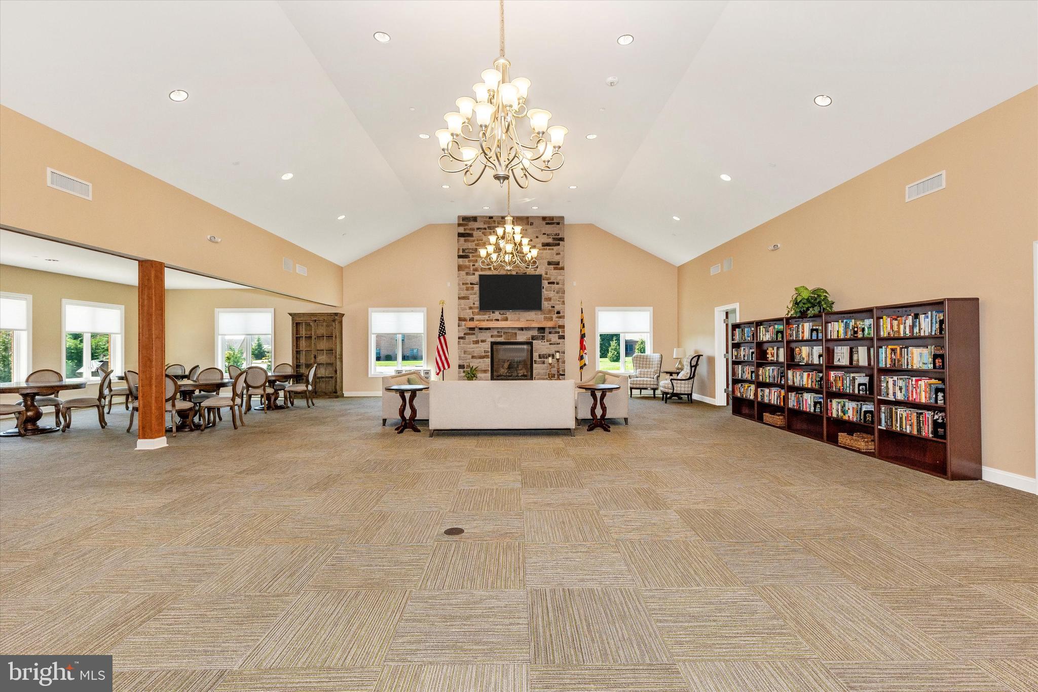 EMERALD POINTE - Residential