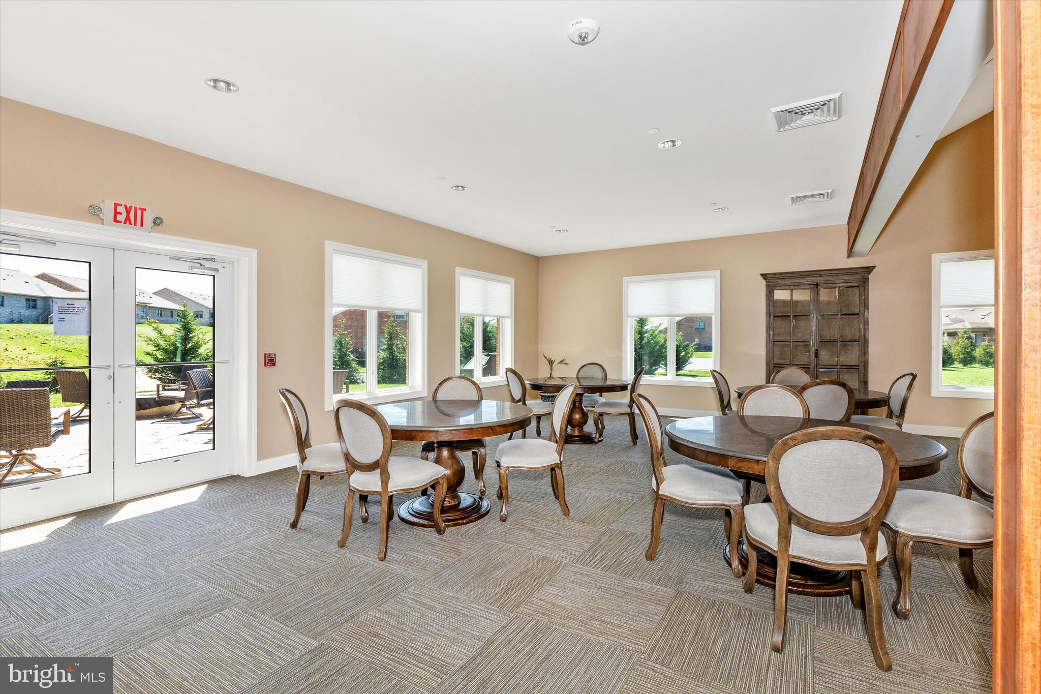 EMERALD POINTE - Residential