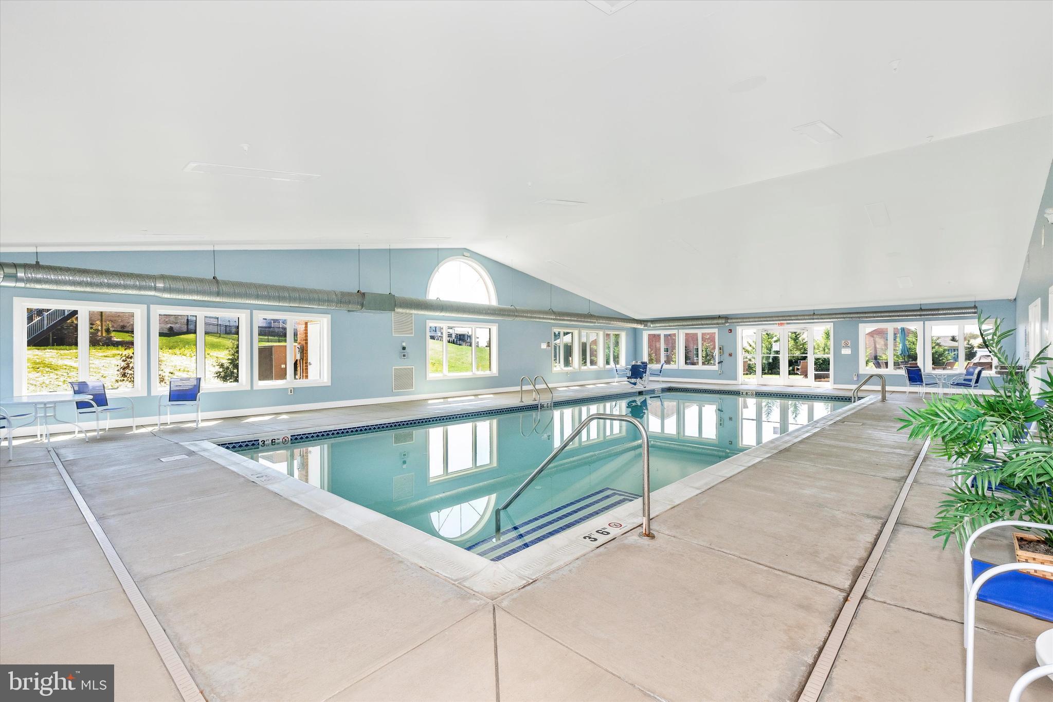 EMERALD POINTE - Residential