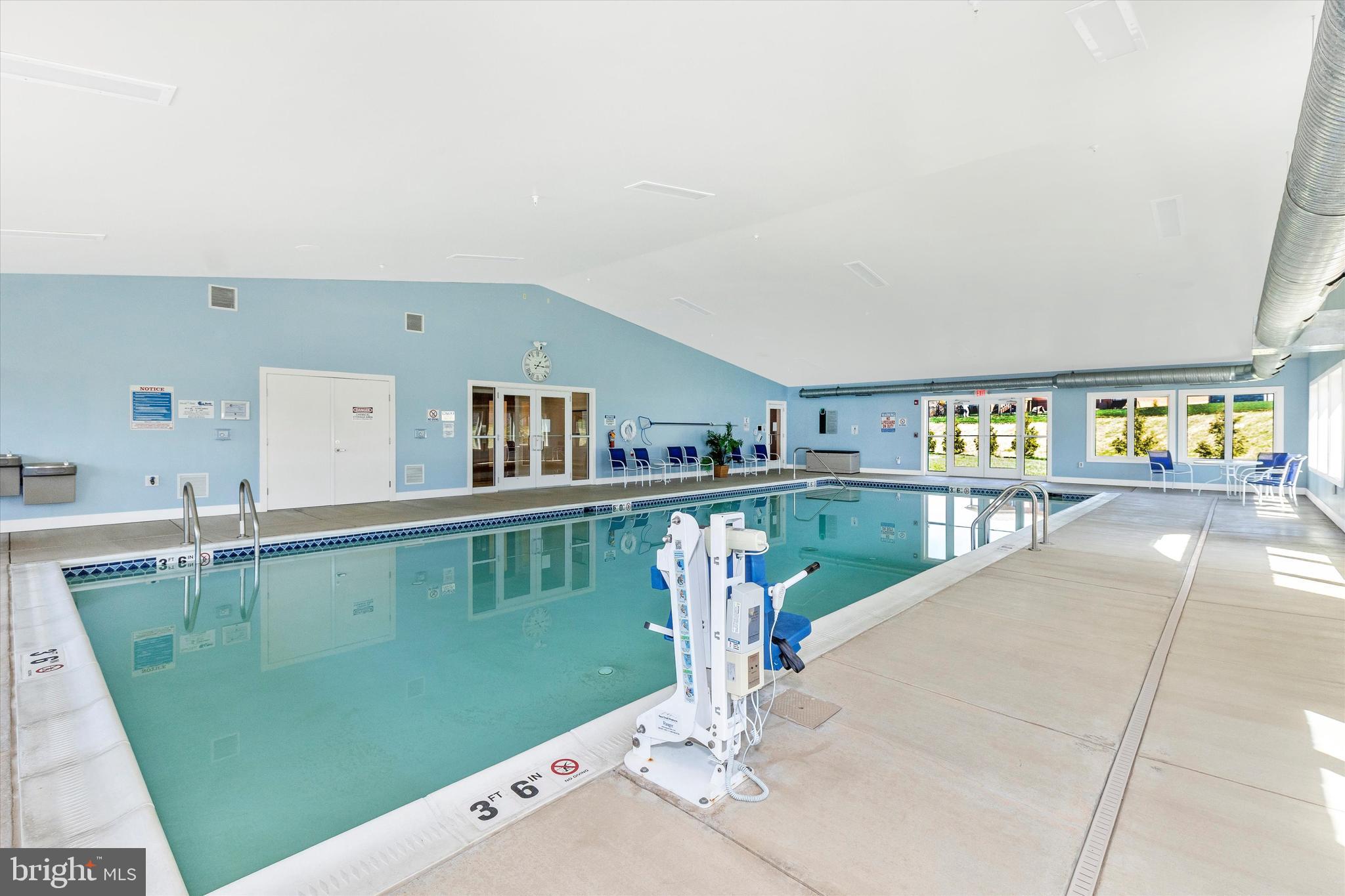 EMERALD POINTE - Residential