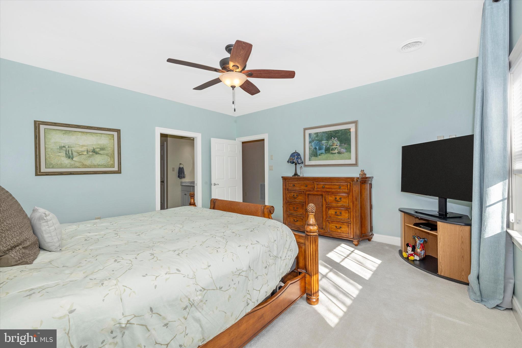 EMERALD POINTE - Residential