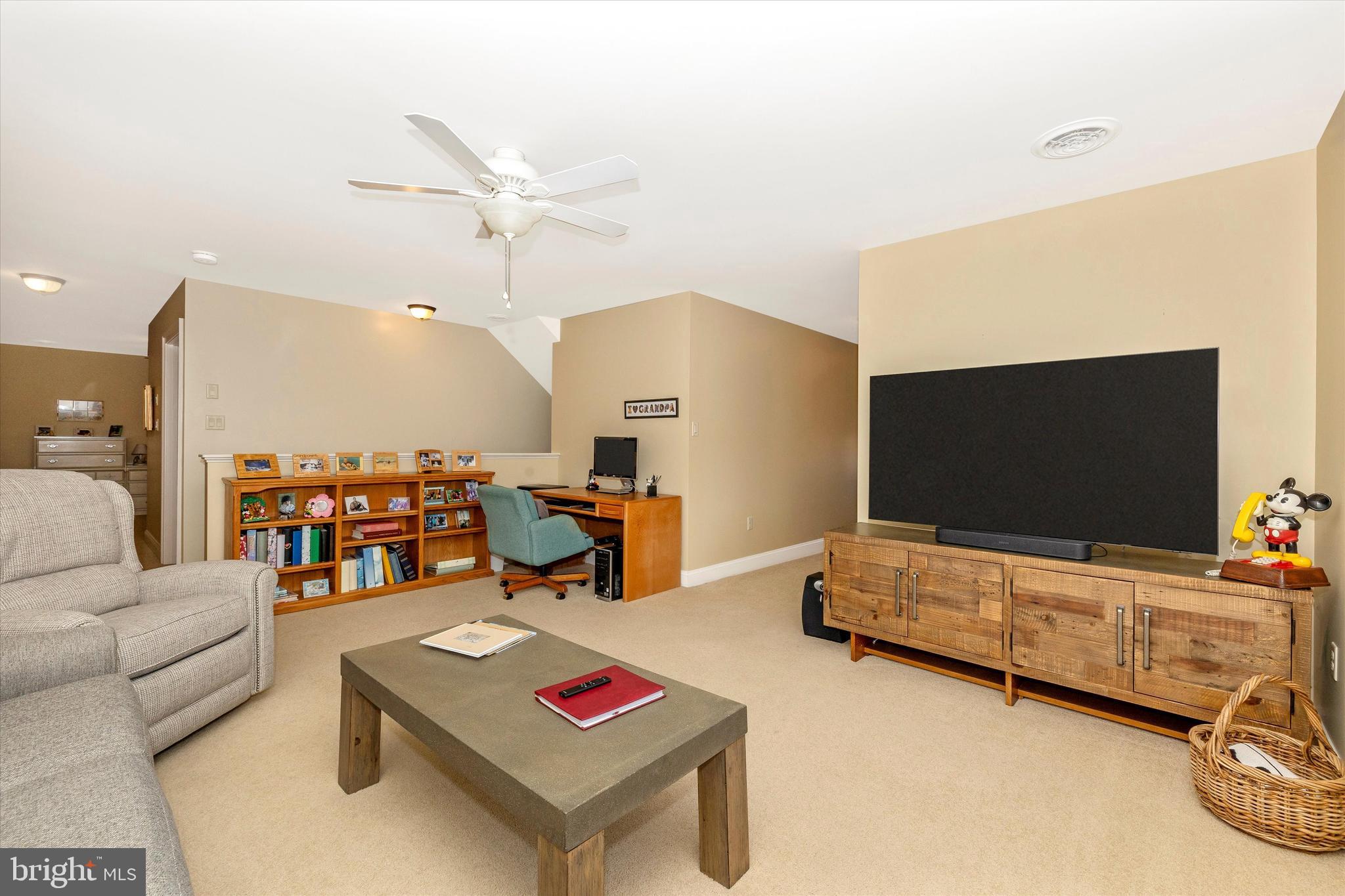 EMERALD POINTE - Residential