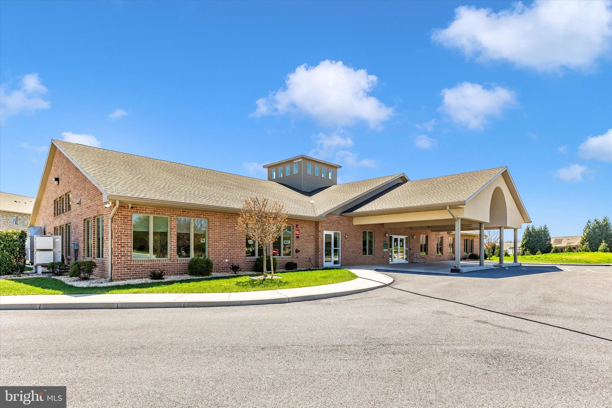 EMERALD POINTE - Residential