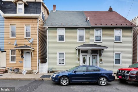 Townhouse For Sale - 1211 Mechanic Street<br/> Northampton County, BETHLEHEM, PA 18015