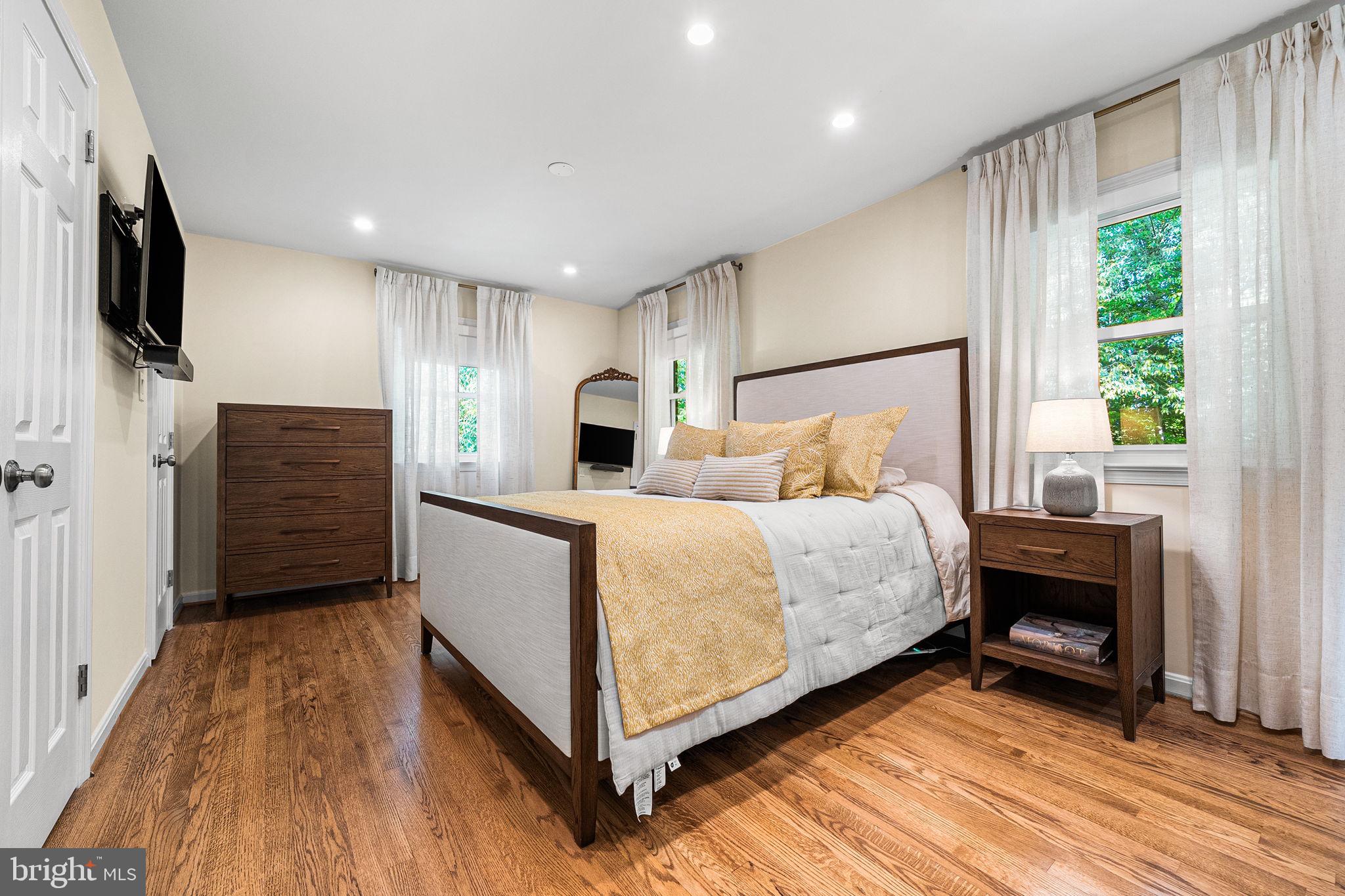 DONALDSON RUN - Residential