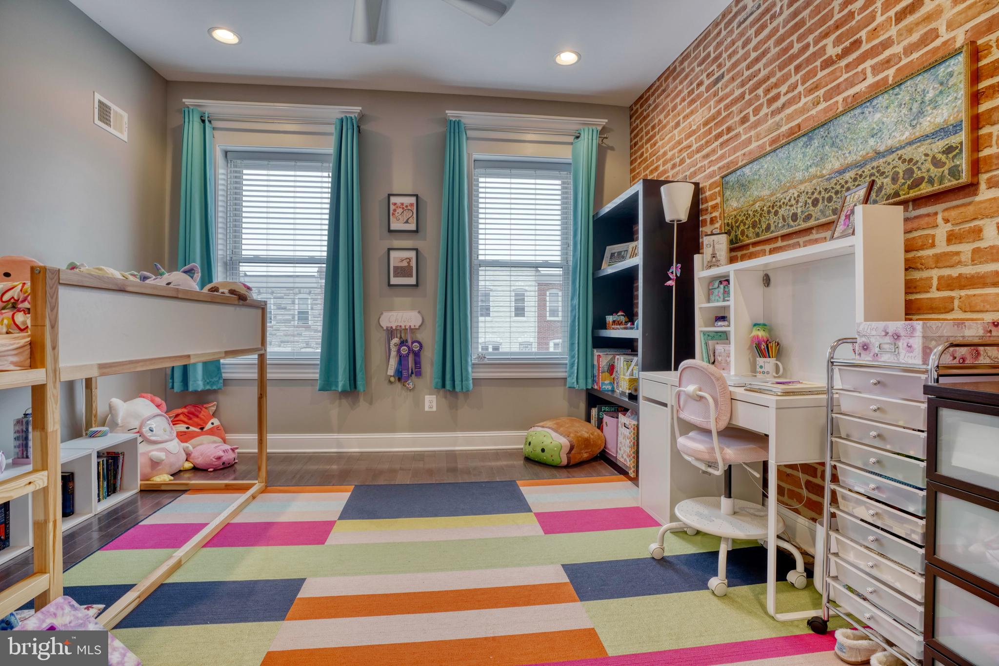 HIGHLANDTOWN - Residential