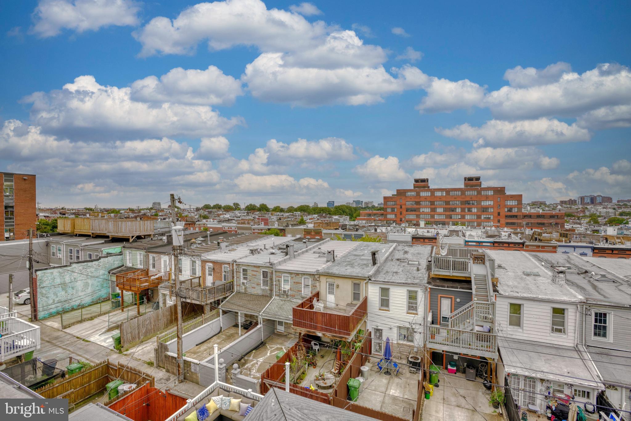 HIGHLANDTOWN - Residential