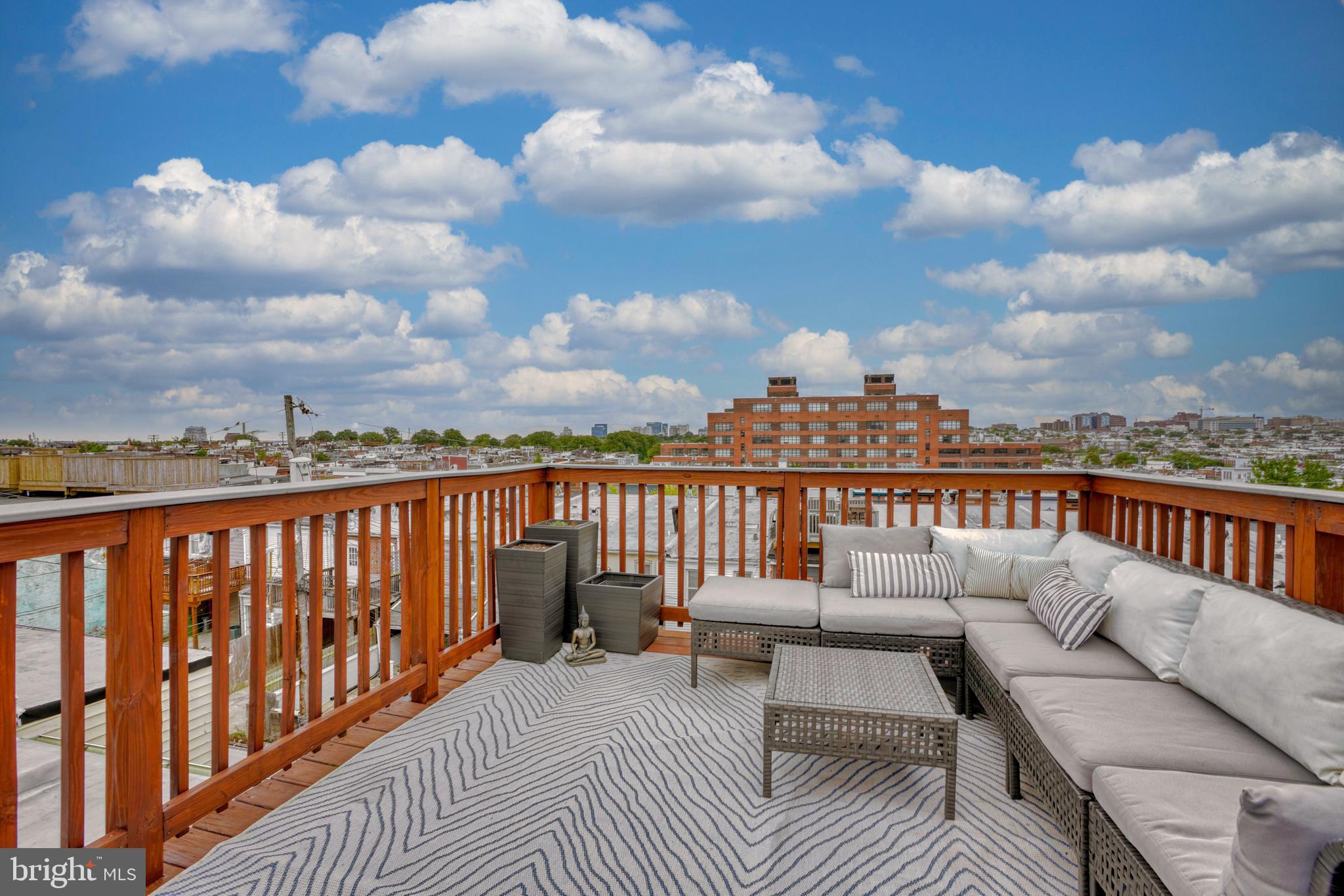 HIGHLANDTOWN - Residential