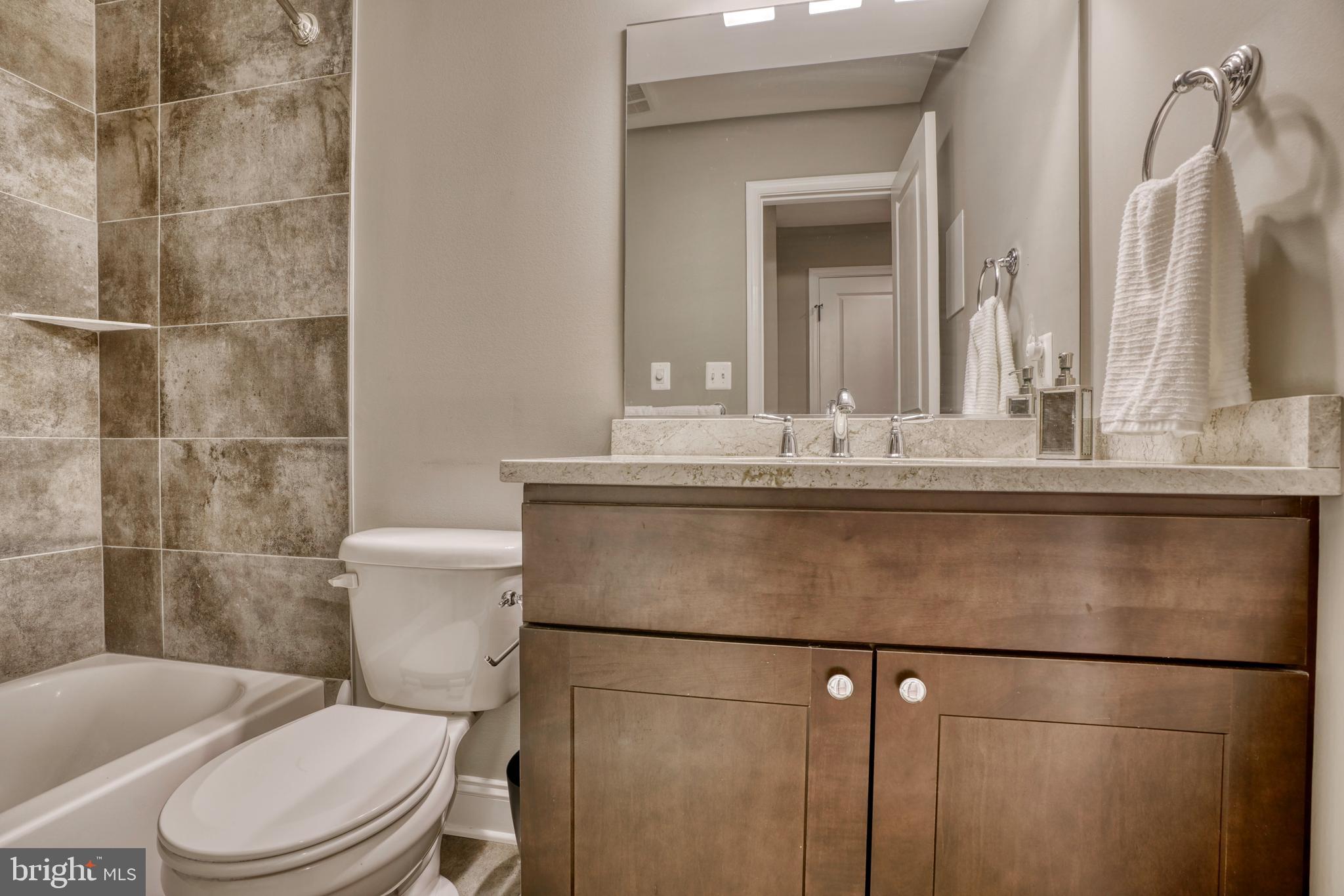 HIGHLANDTOWN - Residential