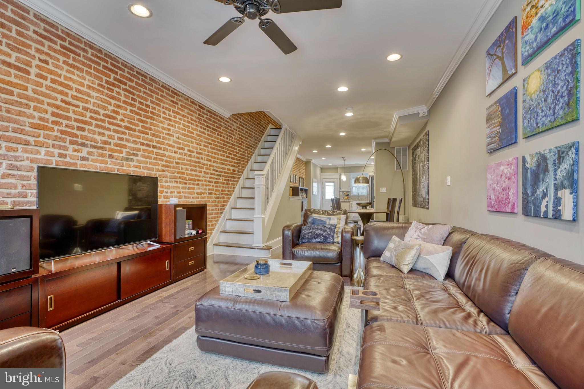 HIGHLANDTOWN - Residential