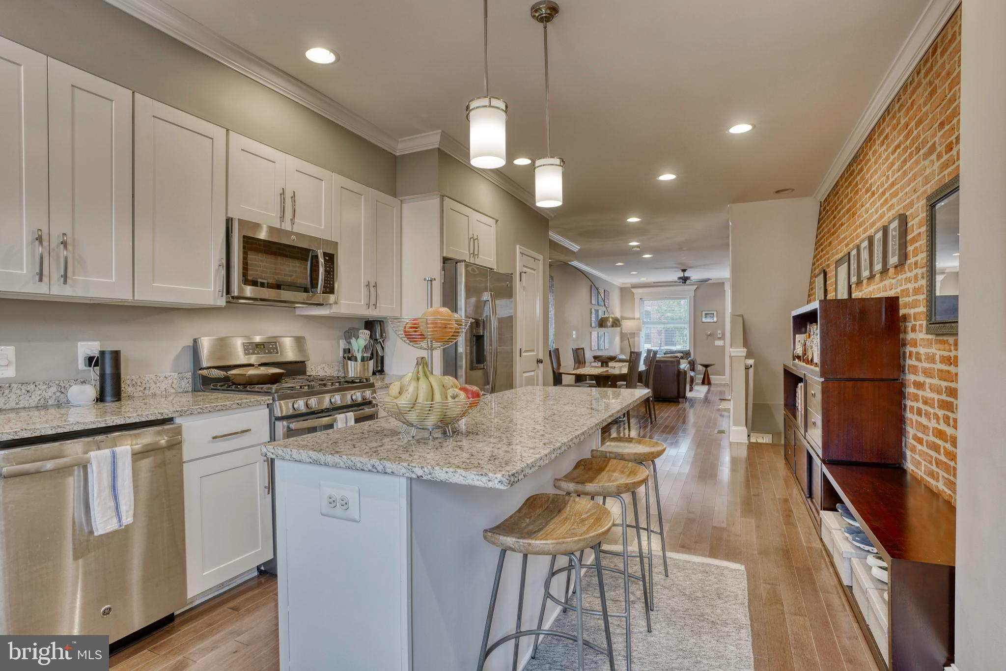 HIGHLANDTOWN - Residential