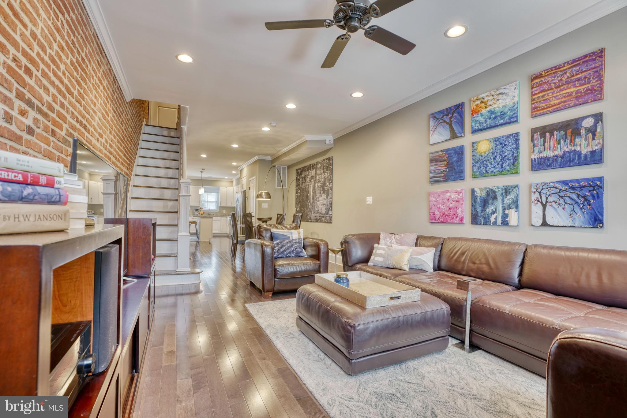 HIGHLANDTOWN - Residential