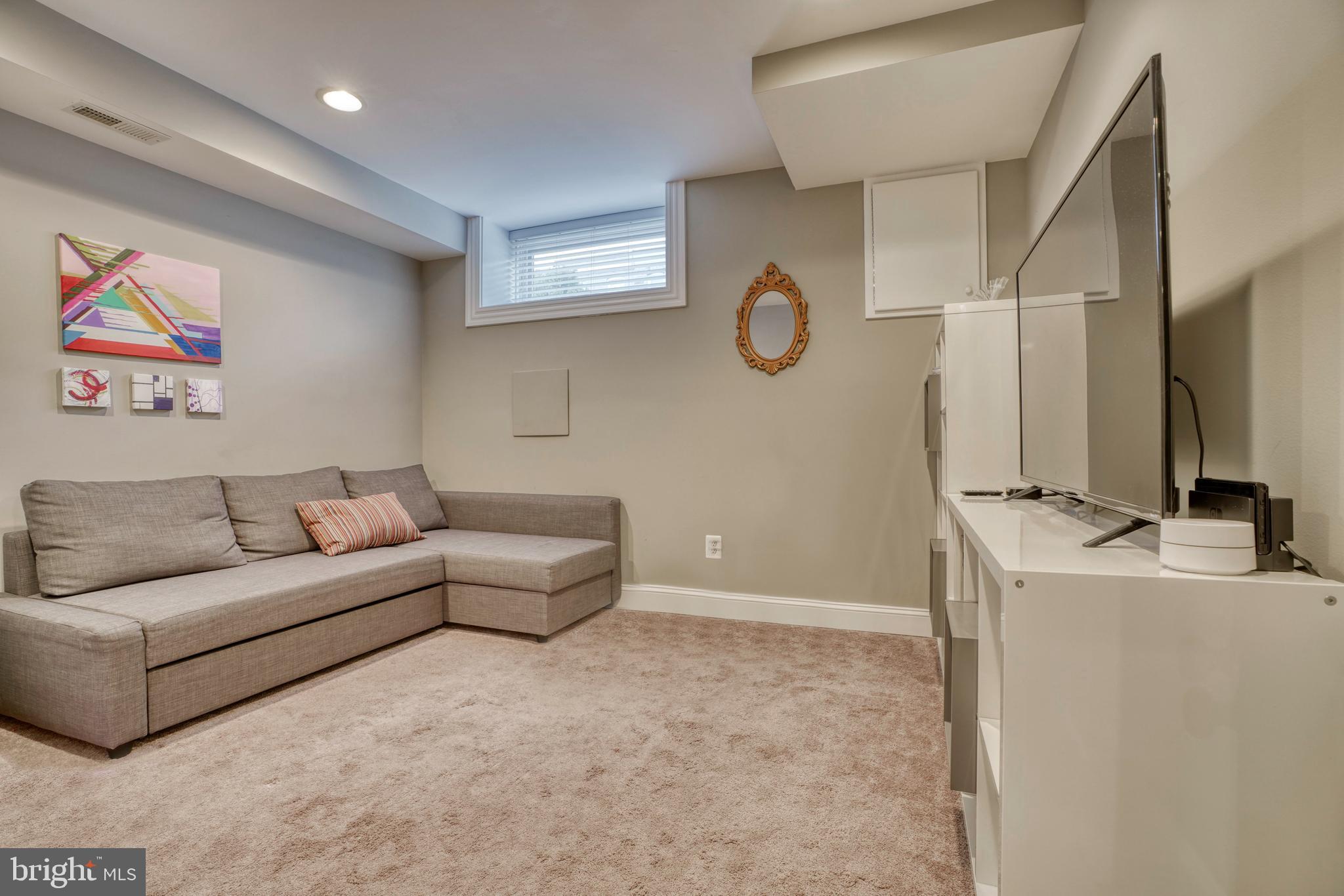 HIGHLANDTOWN - Residential