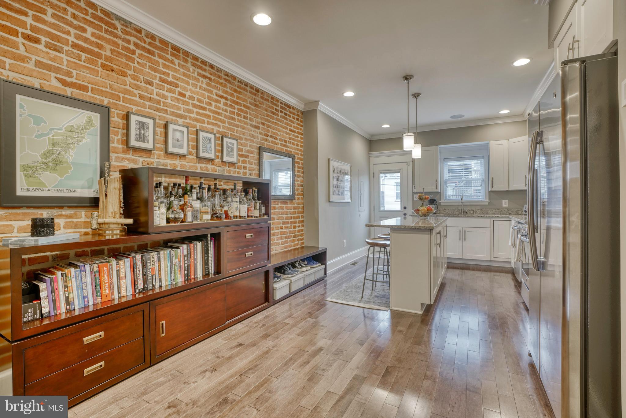 HIGHLANDTOWN - Residential