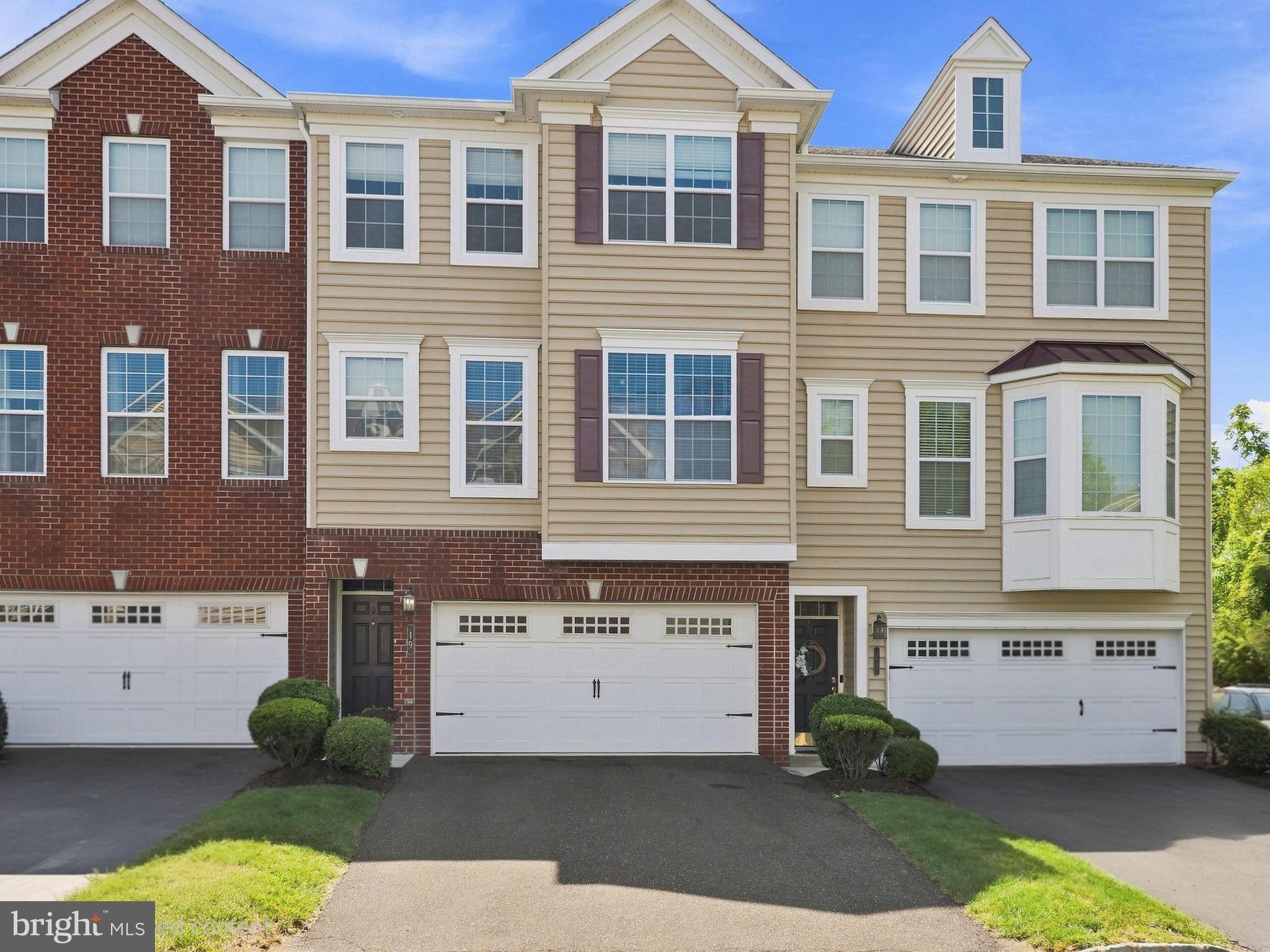 19 ROSY RIDGE COURT