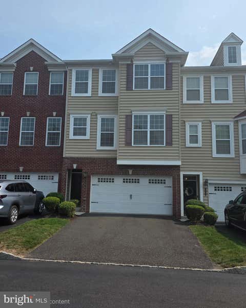 Townhouse For Sale - 19 Rosy Ridge Court<br/> TELFORD, PA 18969