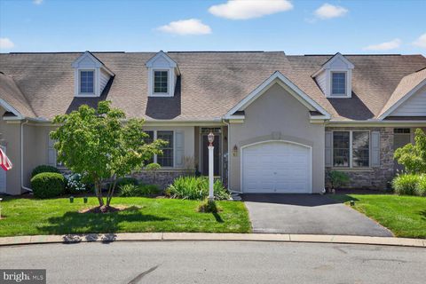 Photo of 16 Leeds Court, LANCASTER, PA 17602 (MLS # PALA2073872)