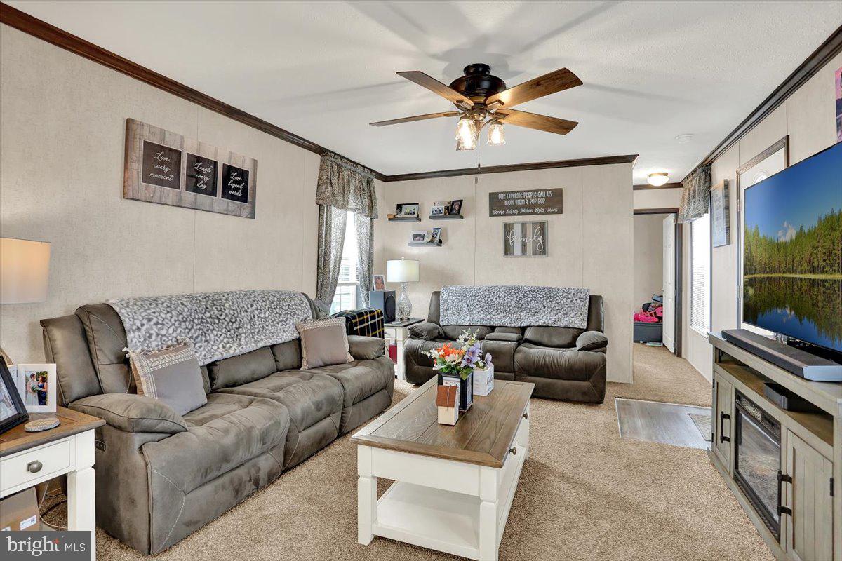 1038 BARBERRY AVENUE