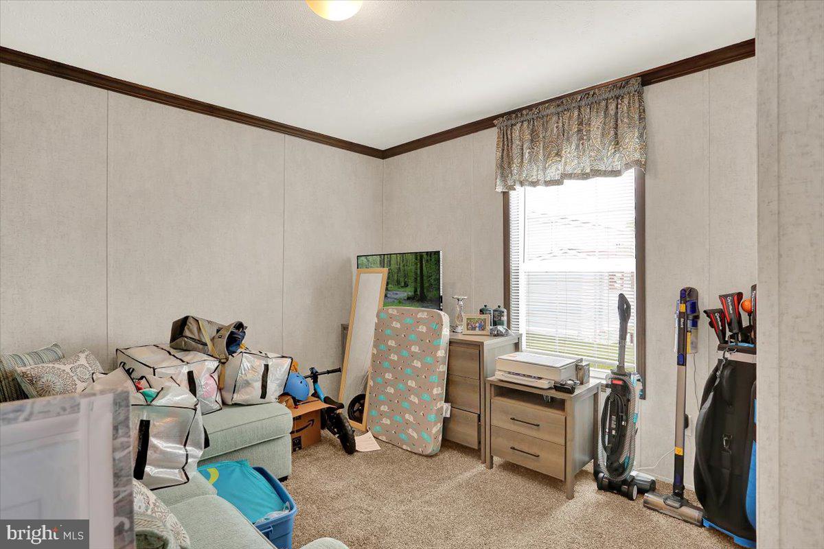 LAUREL COMMONS - Residential