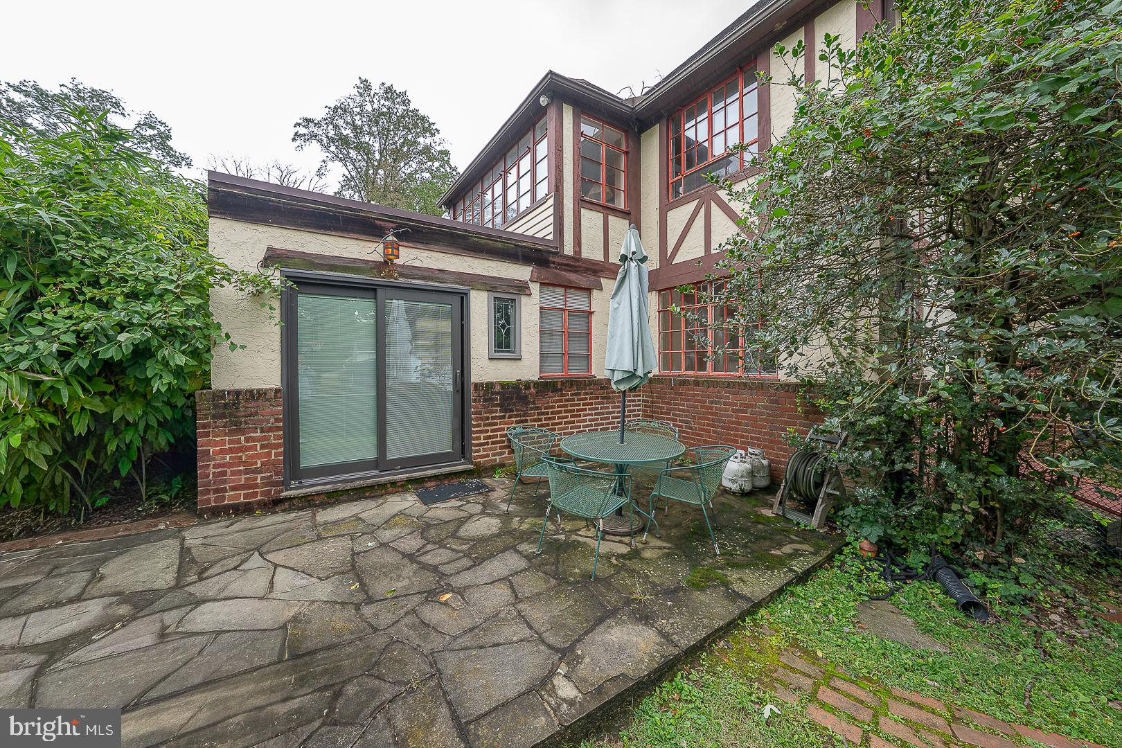 99 W GREENWOOD AVENUE