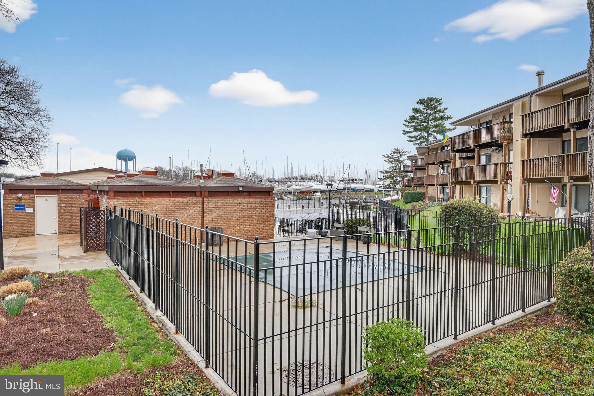 SEVERN HOUSE - Residential