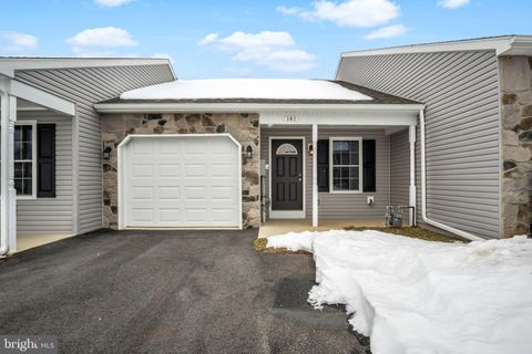 Townhouse For Sale - 141 Sable Drive<br/> CARLISLE, PA 17013