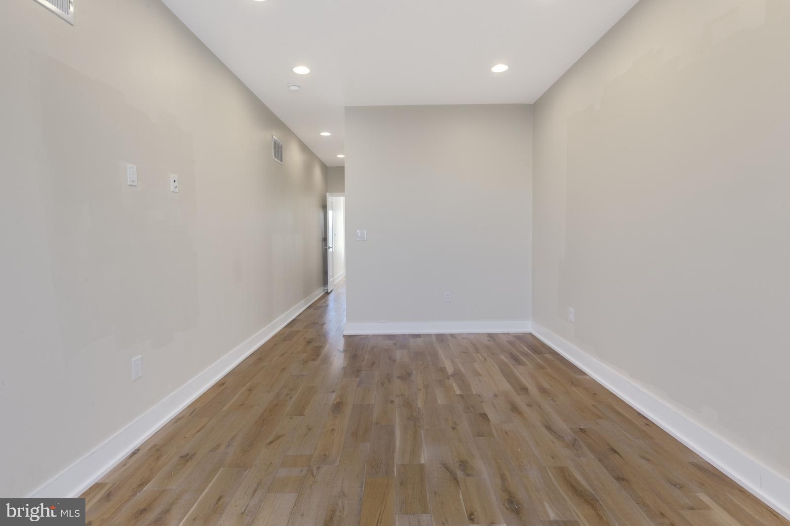 EAST KENSINGTON - Residential Lease