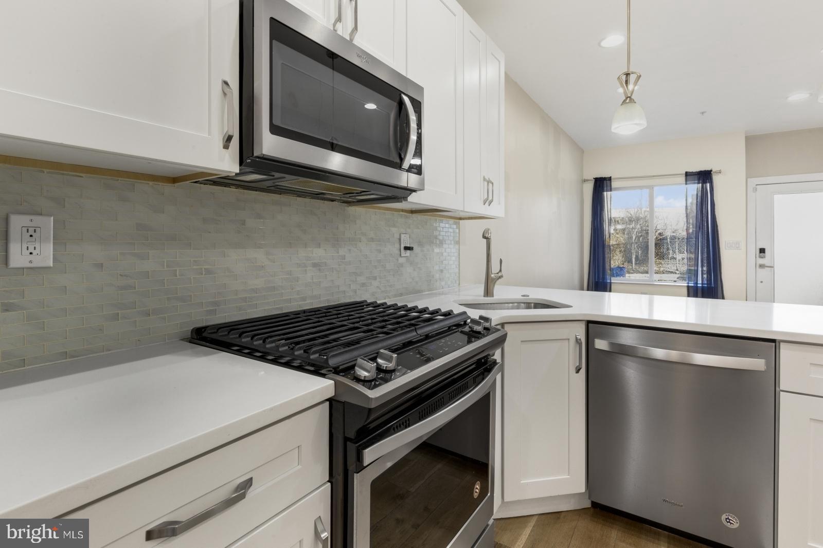 EAST KENSINGTON - Residential Lease