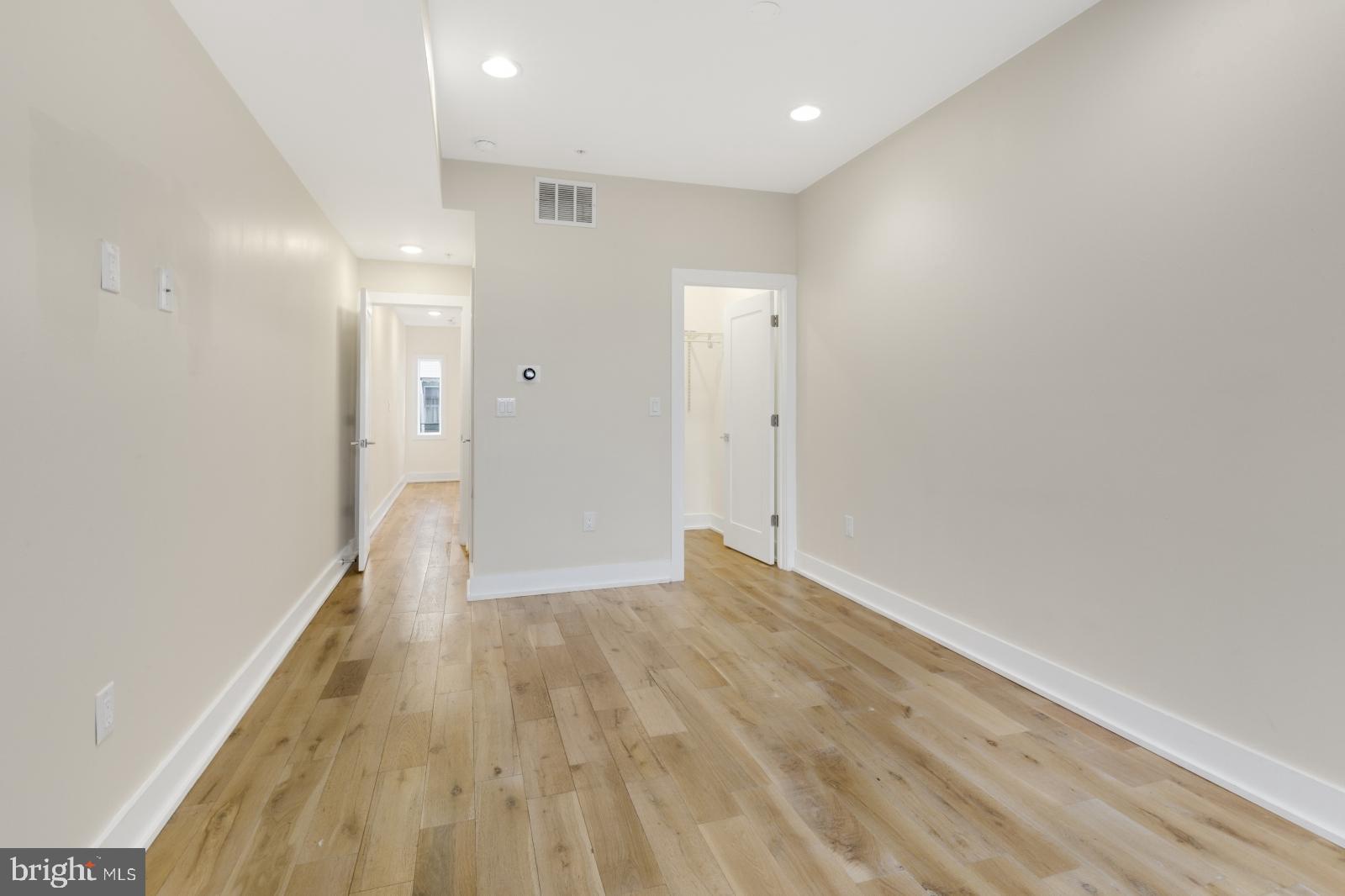 EAST KENSINGTON - Residential Lease