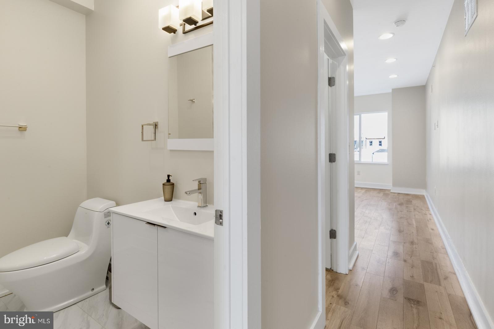 EAST KENSINGTON - Residential Lease