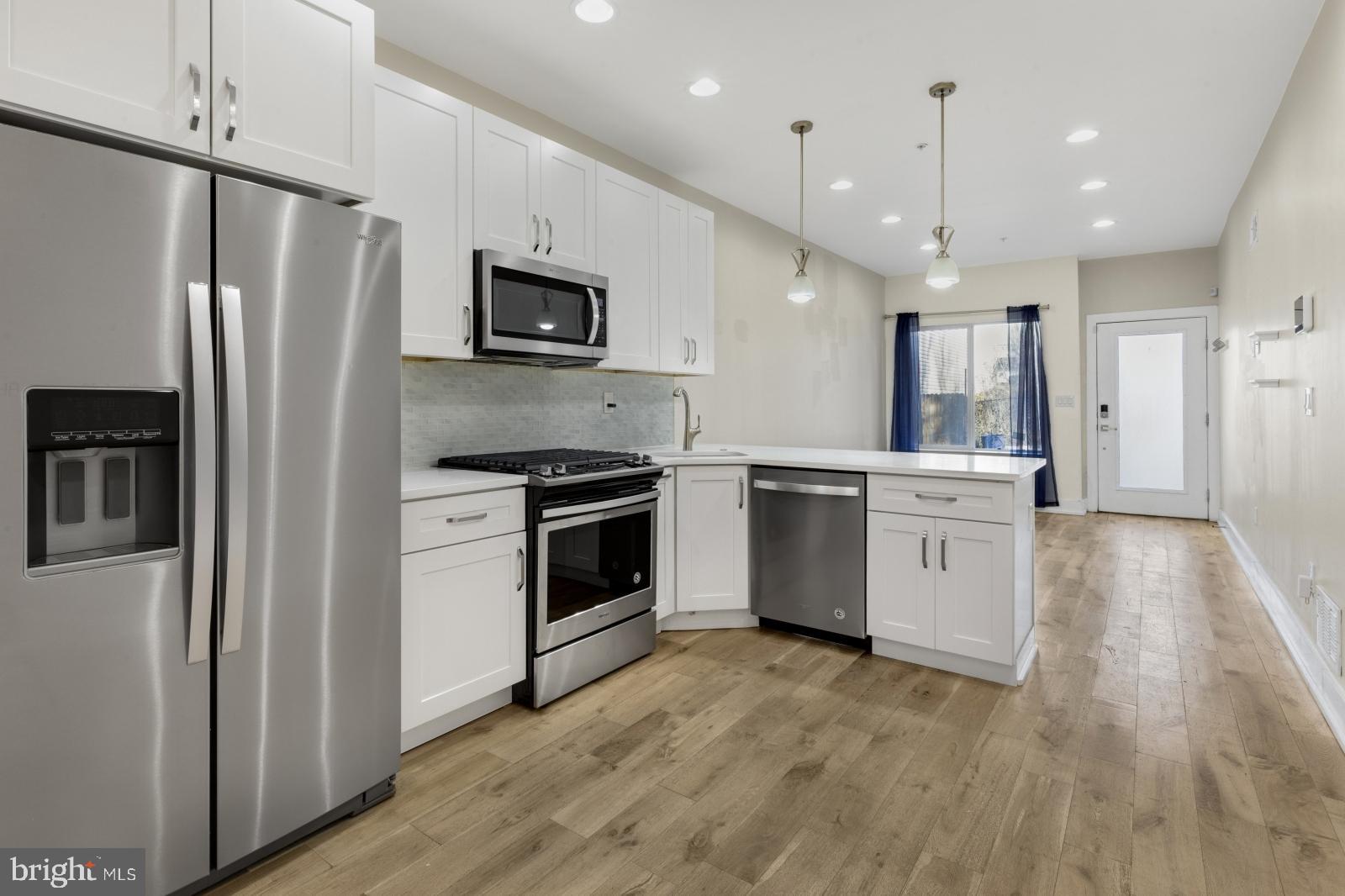 EAST KENSINGTON - Residential Lease