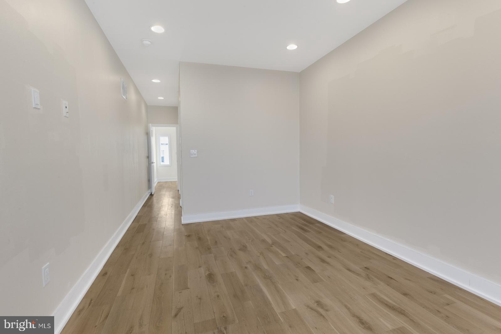 EAST KENSINGTON - Residential Lease